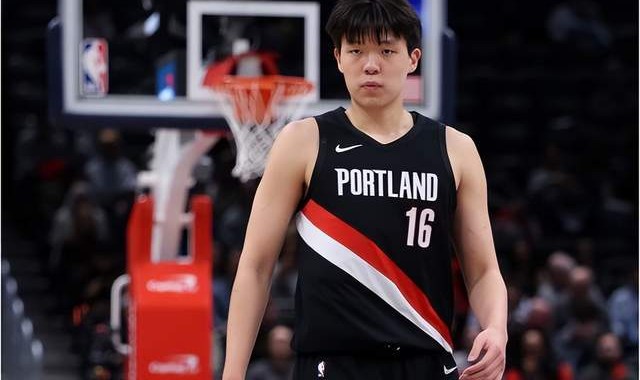 开云app-开拓者不敌马刺凸显一点：斯普利特下课之日，才是杨瀚森出头之时